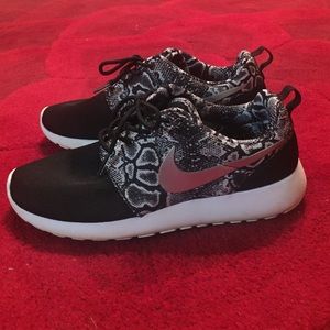 Nike Roshe Runs