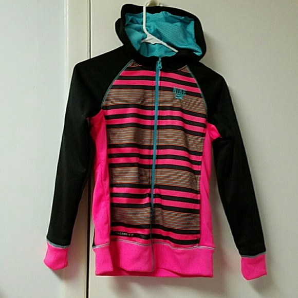 KIDS LARGE nike hoodie (worn like twice)