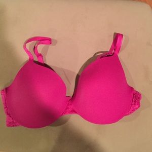Bright pink Bra