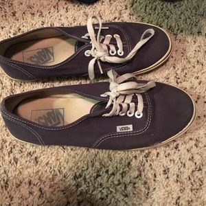 Vans off the wall Navy thin bottom low pros