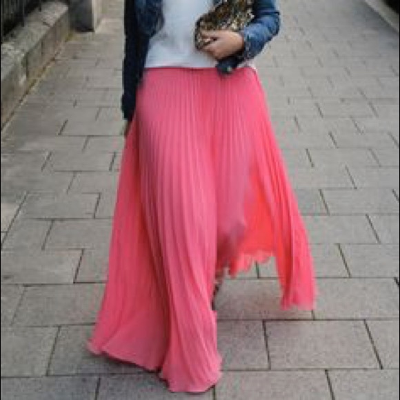 mossimo maxi skirt