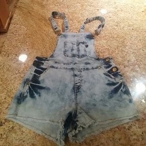 White and blue acid washed overalls