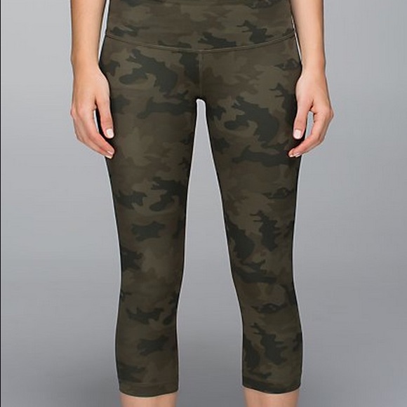 Lululemon WU Camo crop!