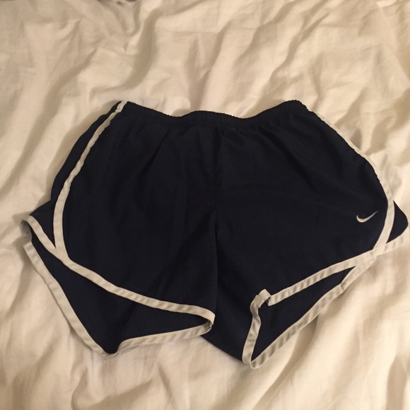 Black drifit nike shorts