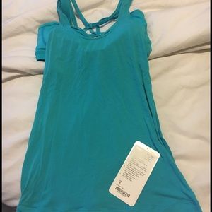 Lululemon top