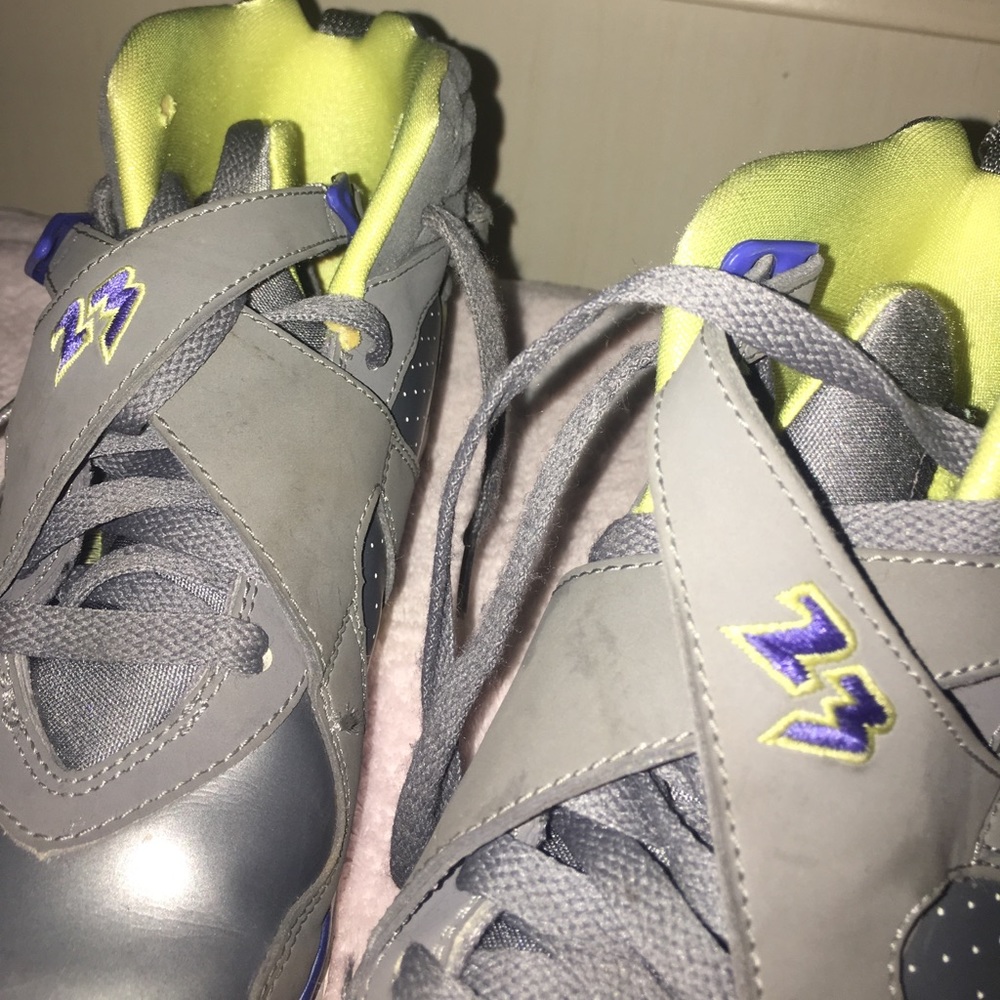 Authentic Jordan Laney 8's