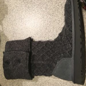Knit UGGs!