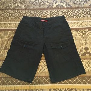 Union Bay size 3/4 black Bermuda shorts