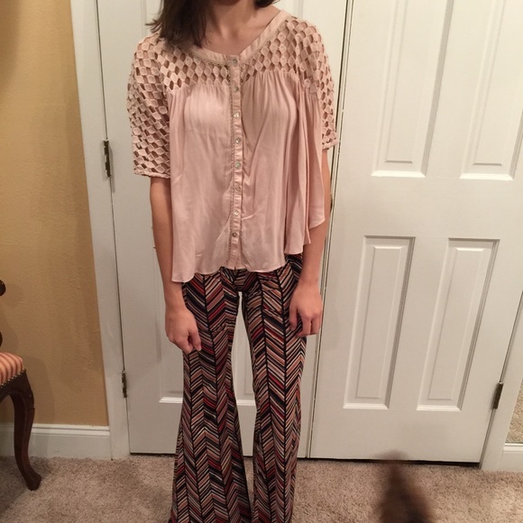 Flare stretch pants and loose top