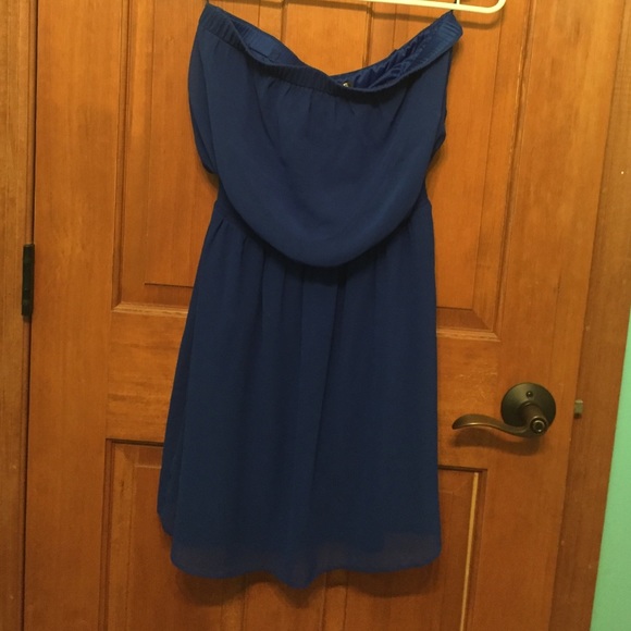 Blue strapless dress