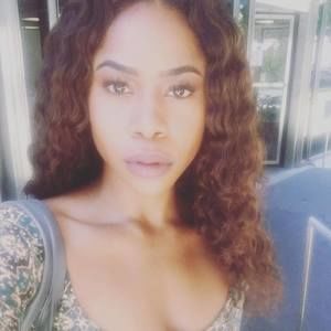 Meet your Posher, Ada