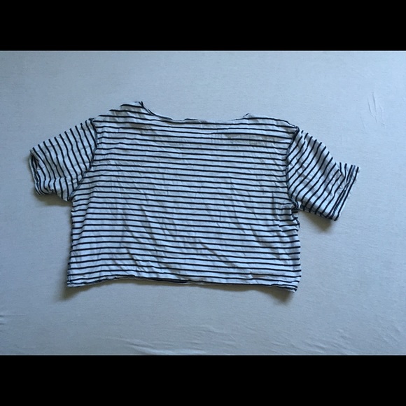 Striped Crop Top - Picture 2 of 2