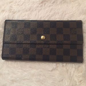 Brown checkered wallet