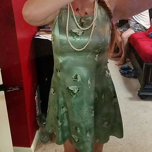 Pretty shiny green skater dress with flowers