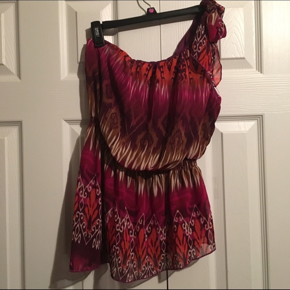 Heart soul print blouse.