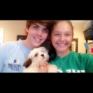 Meet your Posher, Olivia