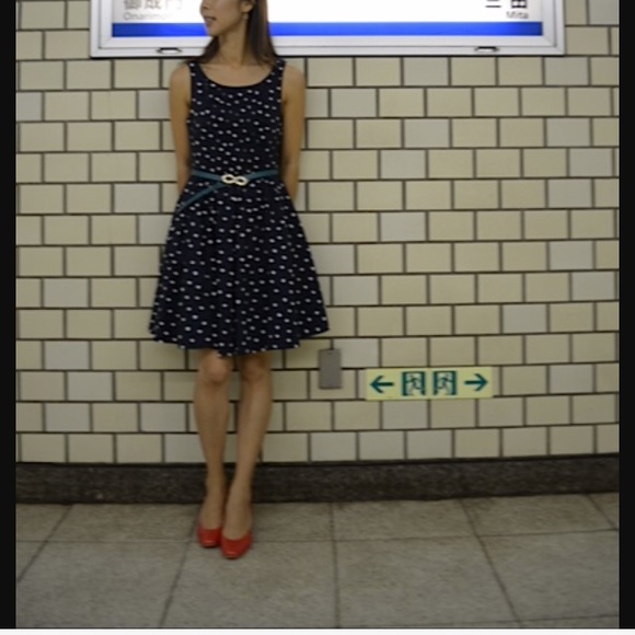 ❤️SOLD❤️Anthropologie Melora Dress Sz 6 Navy/White - Picture 2 of 2