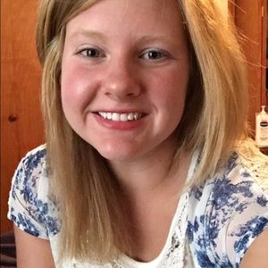 Meet your Posher, Holly