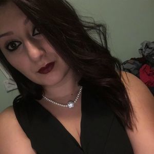 Meet your Posher, Ivette