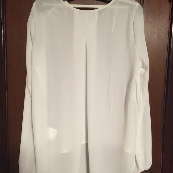 White blouse - Picture 2 of 2