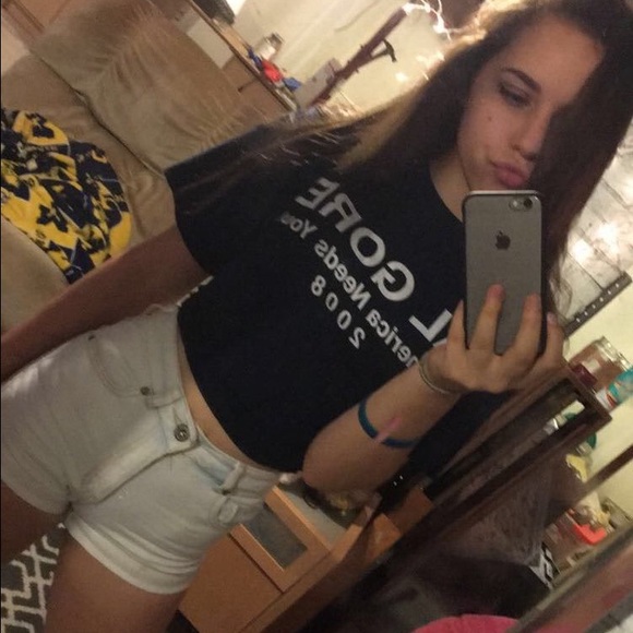 Meet your Posher, Jessica - Picture 1 of 1