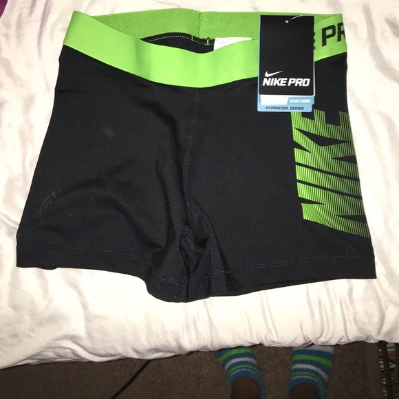 Nike pro