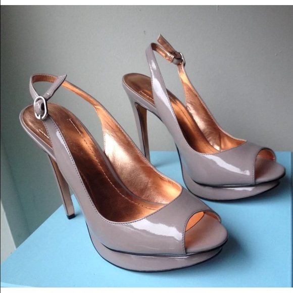 BCBG Markus Havana Gray Slingback peep toe 9.5
