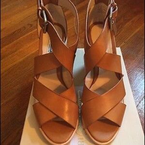 Clarks Oriana Tan Leather Sandal