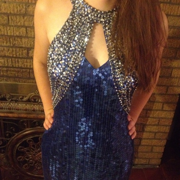 I am selling a niteline by nahdree dress. - Picture 4 of 4