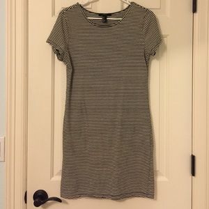 Forever 21 T-Shirt dress