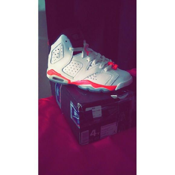 Infared Jordan 6s