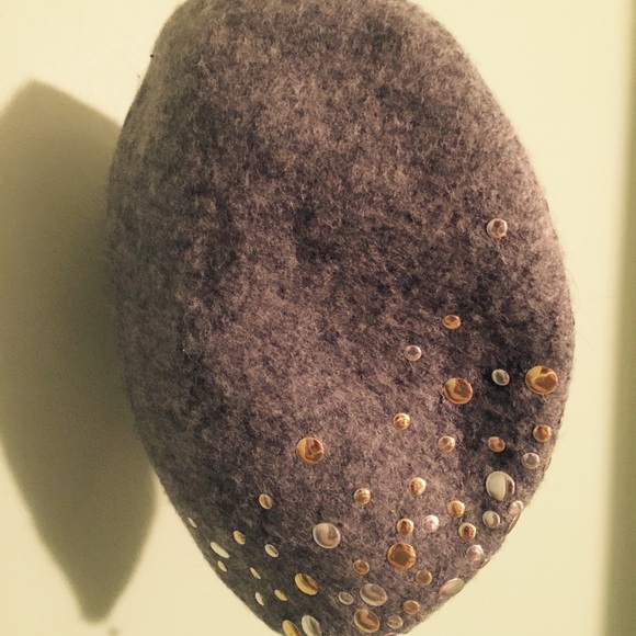 Barets - Picture 2 of 2