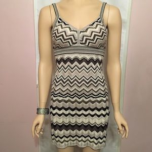 SALE Dress like Missoni/cups built in
