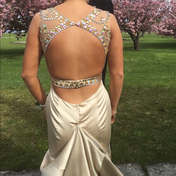 FORMAL DRESS! - Picture 2 of 3