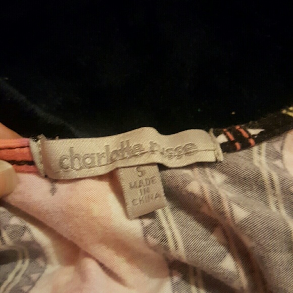 Tribal Print Charlotte Russe Crop Top - Picture 3 of 3