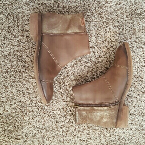 PIKOLINOS Shoes - Pikolinos Booties