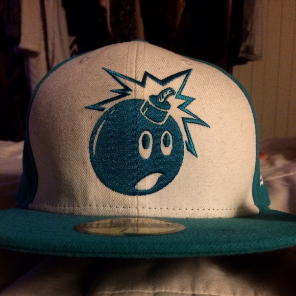 THE HUNDREDS hat