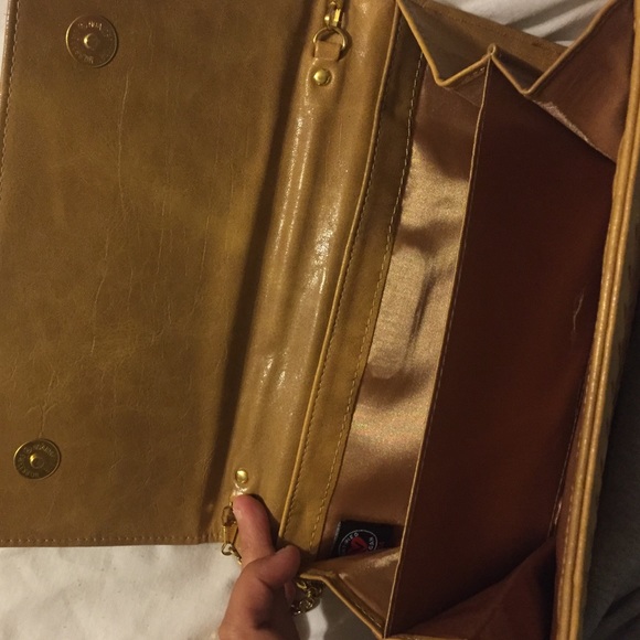 Purse - Picture 3 of 4