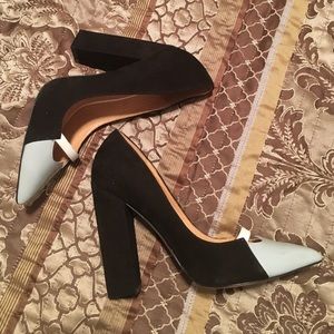 L.A.M.B. Color Block Pump