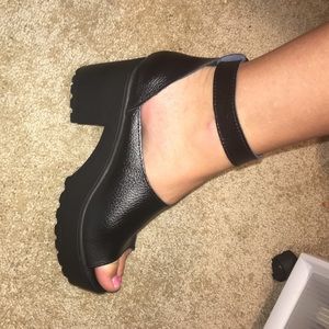 BOGO FREE Black sandal never worn