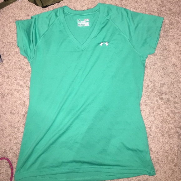 Under Armour Tops - Under armour