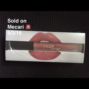 Huda Beauty Bombshell