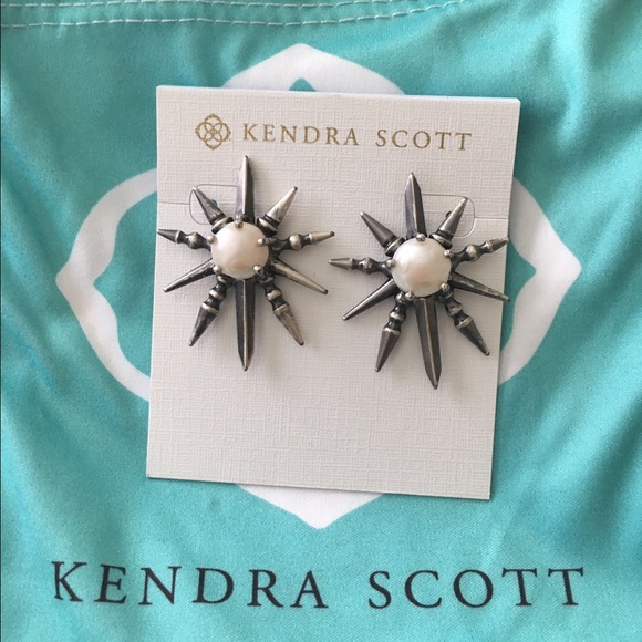 SOLD Kendra Scott Rogan Earrings - Picture 1 of 2