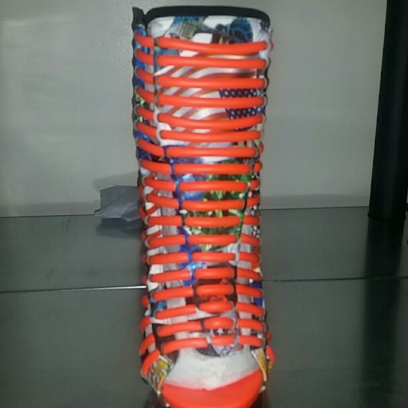 Heels - Picture 3 of 4