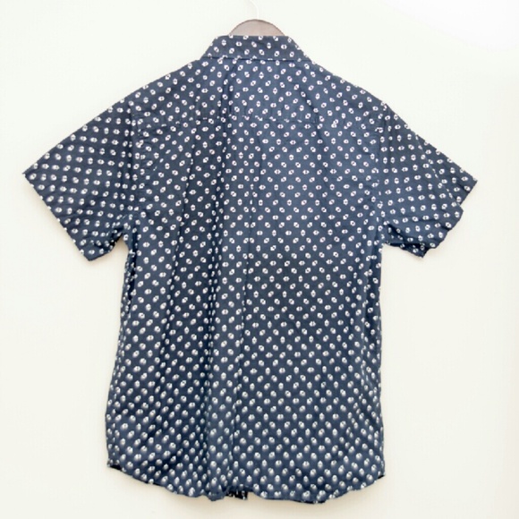 Patterned button down - Picture 3 of 3