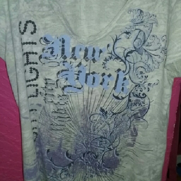 Graphic Tee - Picture 2 of 4