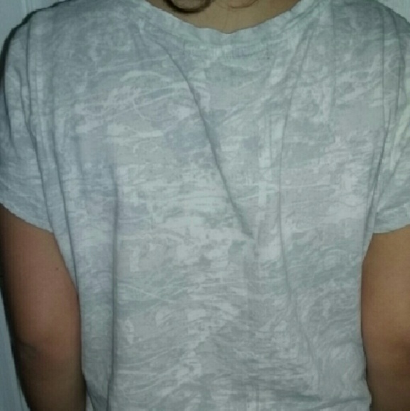 Graphic Tee - Picture 3 of 4