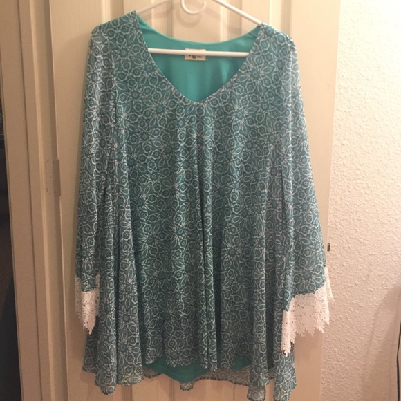 Show Me Your Mumu Lace Sleeved Dress