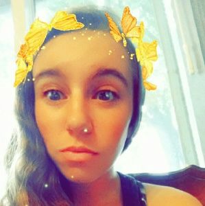 Meet your Posher, Abby