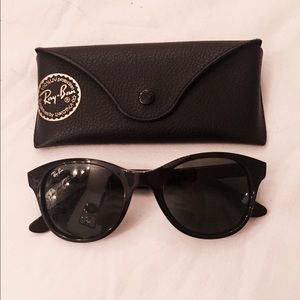 Ray-Ban Round Black Sunglasses
